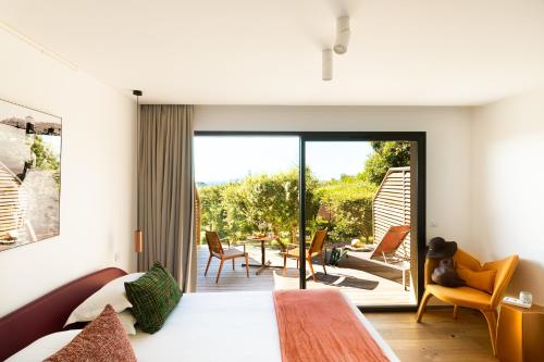 Deluxe Double Room with Citadel View