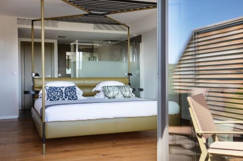 Deluxe Double Room with Garden View