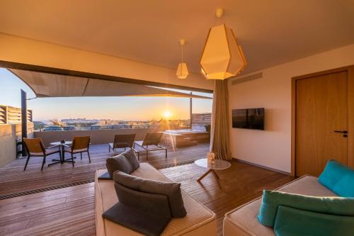 Master Suite with Citadel View and private Hot tub