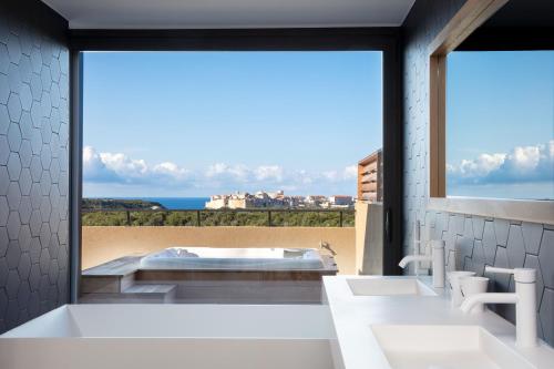 Master Suite with Citadel View and private Hot tub