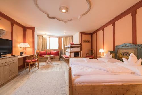 Junior Suite with Spa Bath