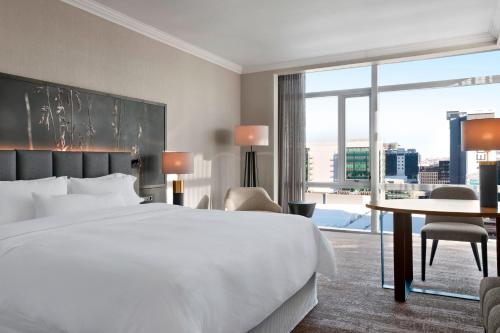 Executive King Room 
