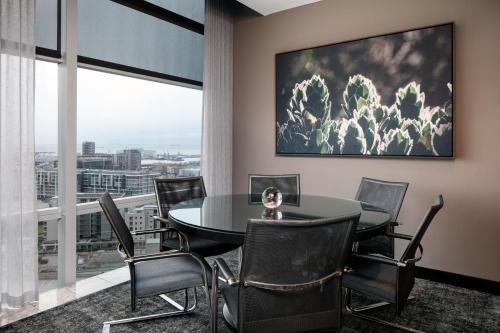 Executive King Room 