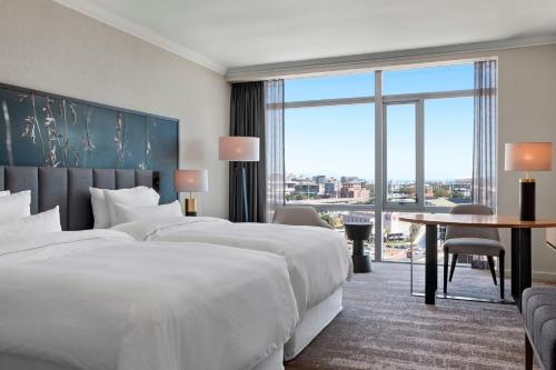 Waterfront Twin Room 