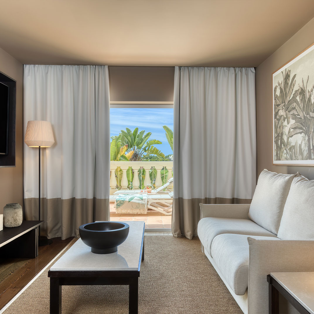  Absolute Family Suite