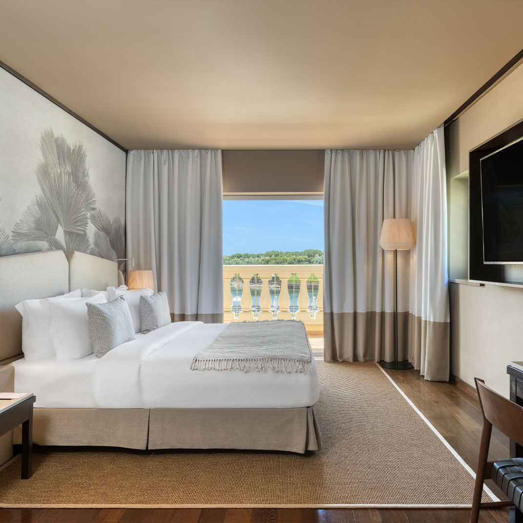  Absolute Family Suite