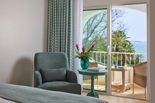 Premium Suite with Terrace