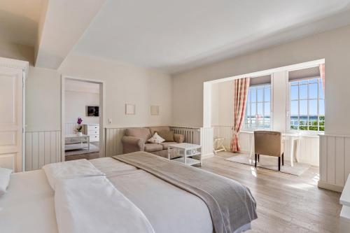 Suite with Sea View