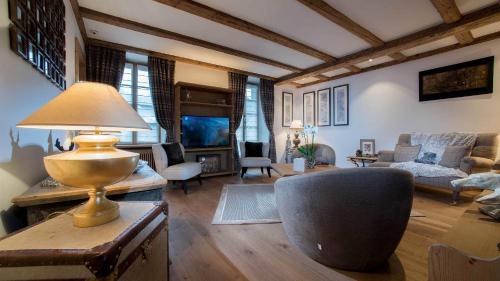 Suite 16