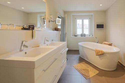 Two-Bedroom Apartment (Apartment 20)