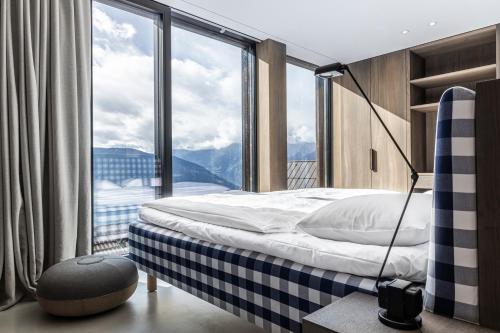 Suite with Mountain View