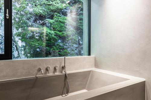Suite with Mountain View
