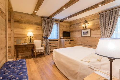 Superior Double Room With Balcony
