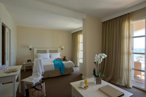 Junior Suite with Sea View - Beach Floor