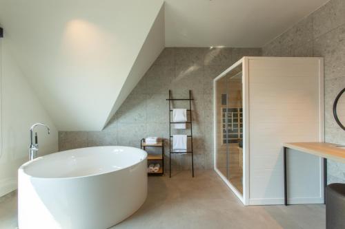 Bubble room