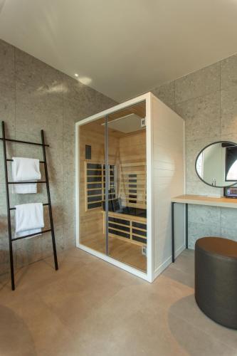 Bubble room