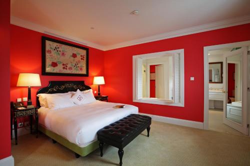 Deluxe Suite with Panoramic River View