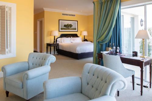 Deluxe Suite with Panoramic River View