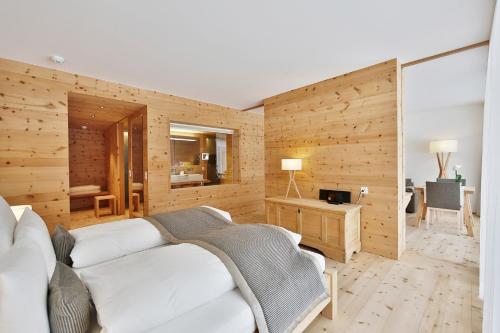 Suite with Garden