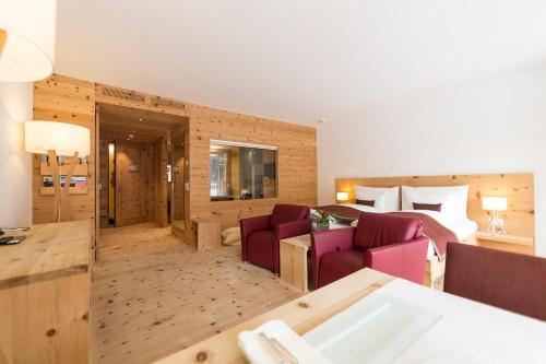 Suite with Garden