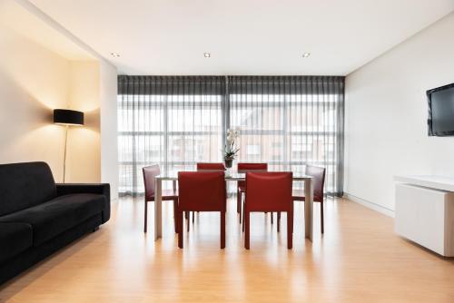 Family Suite (2 Adults + 2 Children)