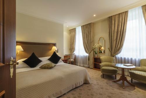 Classic Double or Twin Room