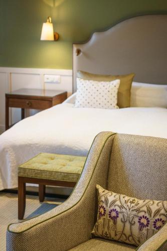 Superior Double or Twin Room with Lake View