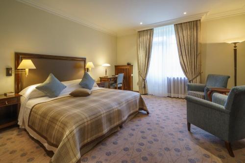 Superior Double or Twin Room with Lake View