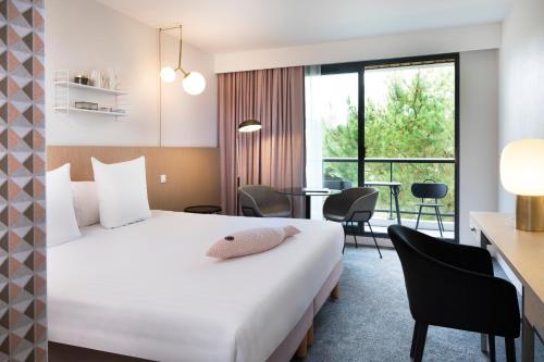 Superior room with lake view
