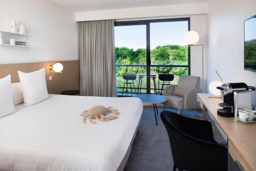 Deluxe Room with Lake View