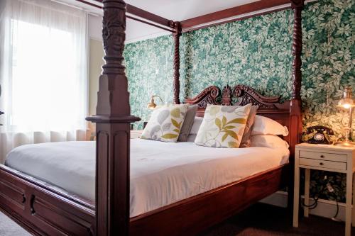 Classic King Room