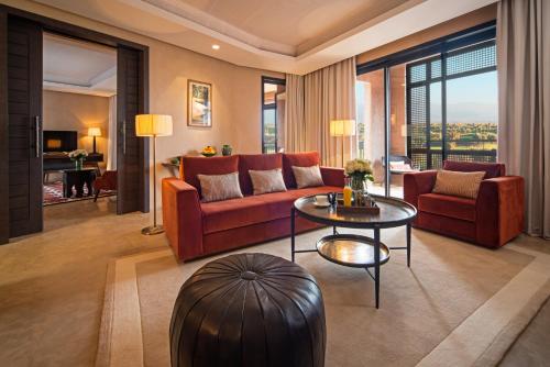 DELUXE SUITE MOUNTAIN VIEW