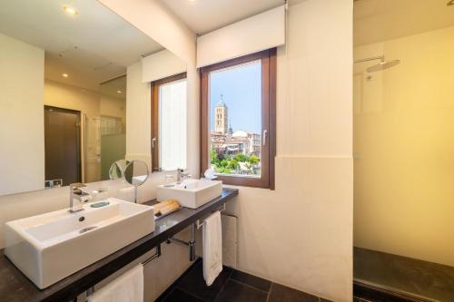 Double Superior Room with Parking