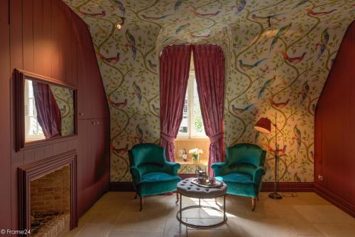Junior Suite with Canal View