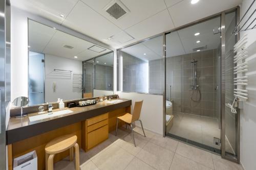 Presidential Suite with Extra Bed and Ocean View