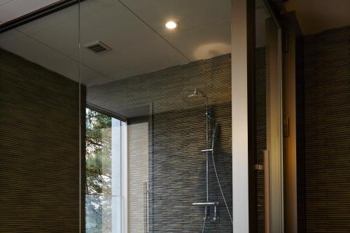 Suite with Sofa Bed and Open-Air Bath Upper Level Floor 