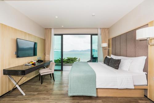 Premier Sea View Room