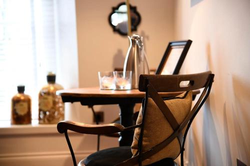 King Suite with Seating Area