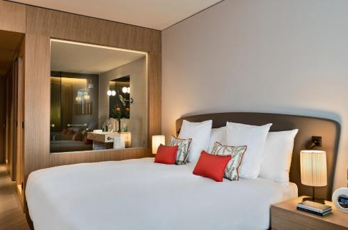 Alpine Deluxe Room with Balcony