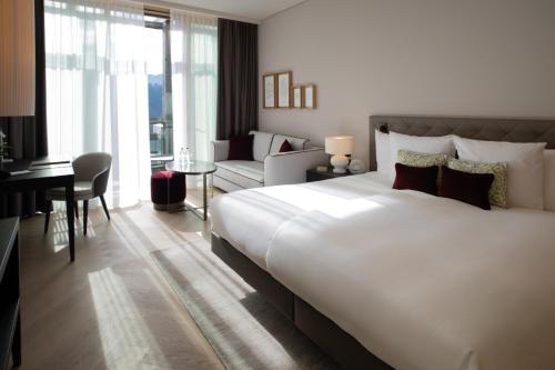 Alpine Deluxe Room with Terrace
