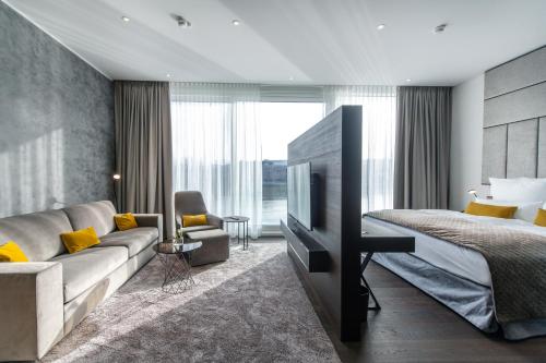 Suite with River View