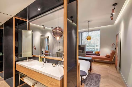 Suite with view
