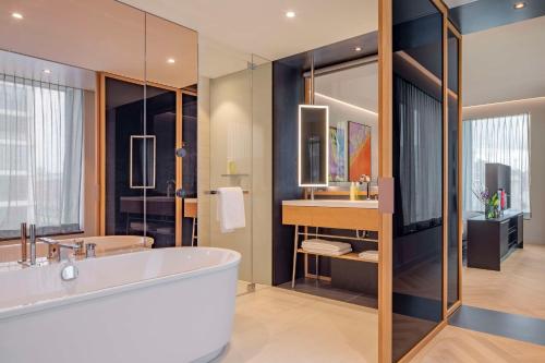 Andaz Suite
