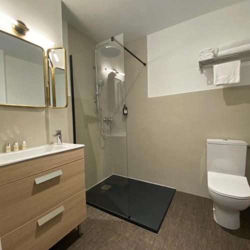 Triple Room with Courtyard View