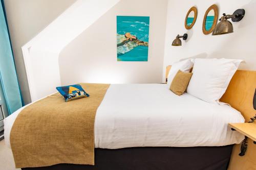 Small Double Room with Balcony - Sea View