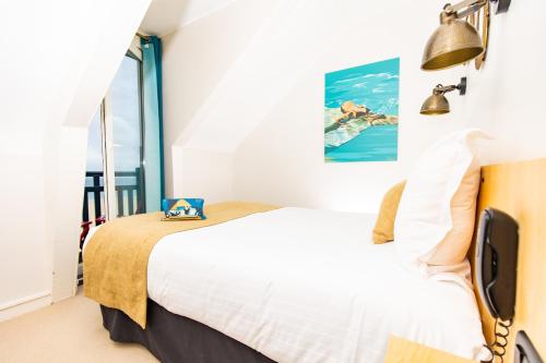 Small Double Room with Balcony - Sea View