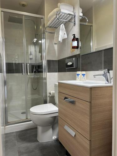 Small Double Room with Balcony - Sea View