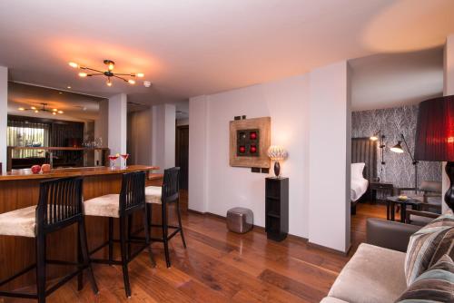 Luxury Suite