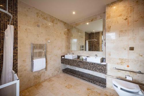 Double or Twin Room - Disability Access