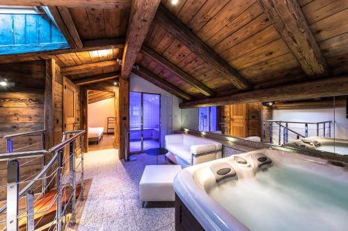Prestige Suite (2-3 Adults)